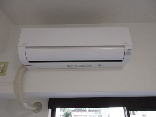 ライオンズマンション新大阪第５の設備|エアコン　※前回募集時／２０２２年１０月の写真