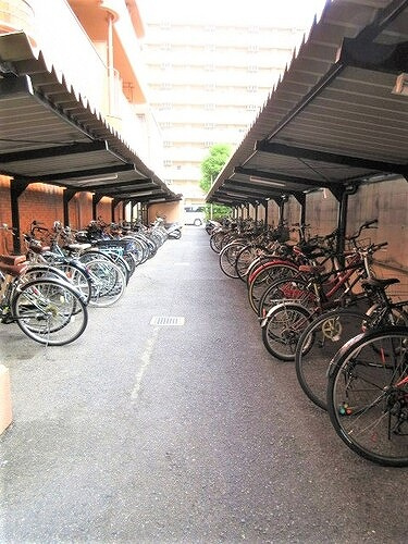 ライオンズマンション新大阪第５のその他|駐輪場