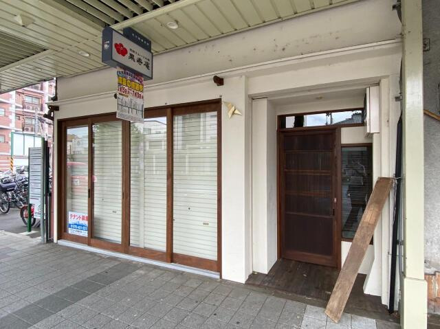 小山上総町店舗