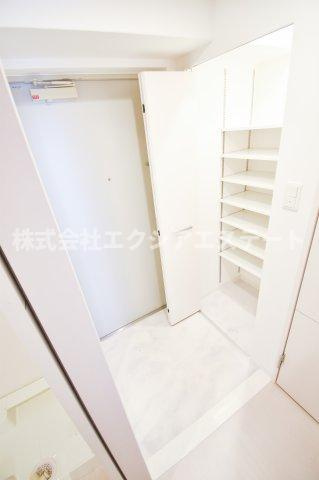 グランパシフィック花園Luxeの玄関