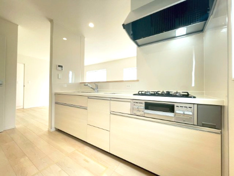 富士宮市万野原新田第29　新築戸建　全７棟　2号棟のキッチン|現地写真