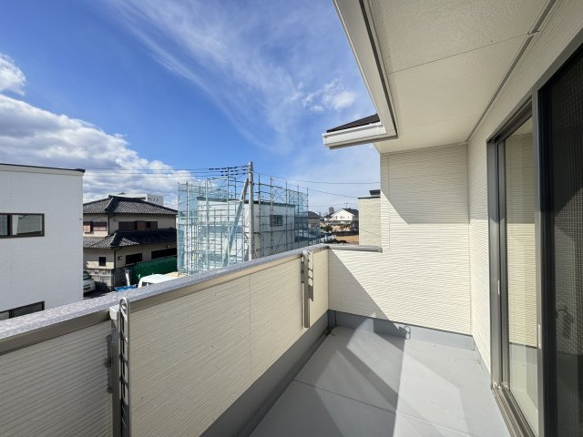 新築　高崎市上中居町　2号棟のバルコニー|現地写真　日当たり良好のバルコニー！