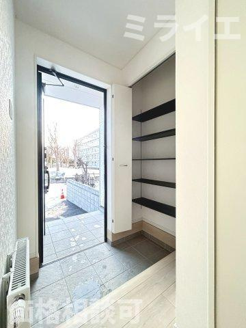 【新築戸建】札幌市厚別区もみじ台北6丁目10棟の玄関