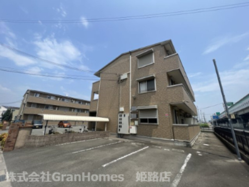 サンテ・レザンジュ　Ａ棟の外観