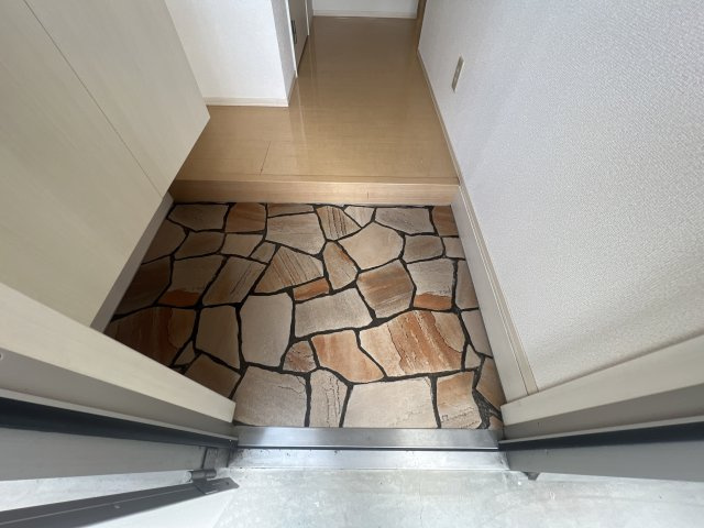 サンテ・レザンジュ　Ａ棟の玄関