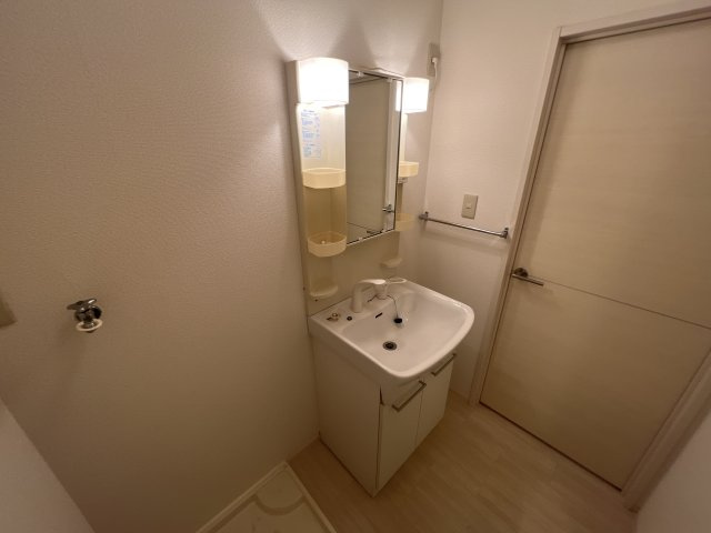 サンテ・レザンジュ　Ａ棟の独立洗面台