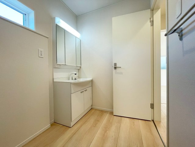 富士宮市万野原新田第29　新築戸建　全７棟　4号棟の玄関|現地撮影