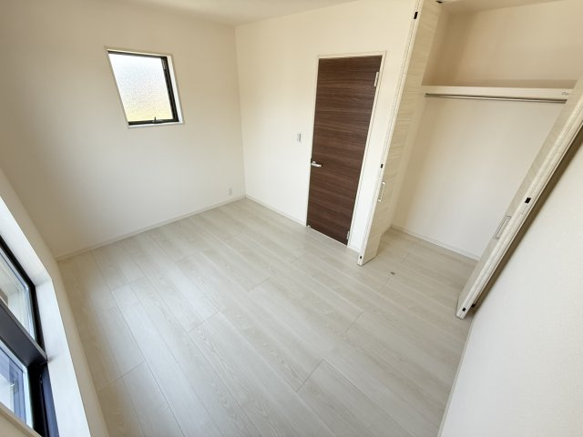 八田寺町1号棟の洋室