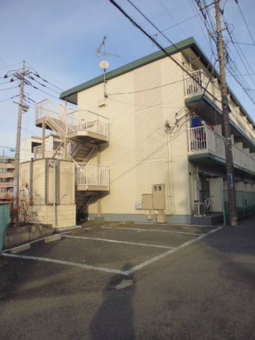 ヴィラ武蔵野の駐車場