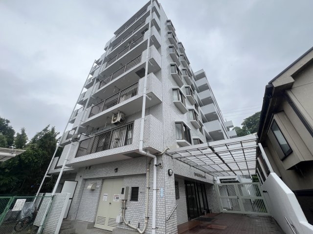 外見より中身重視派の方はどうぞ【扶桑ハイツ南太田】デザインリノベの外観