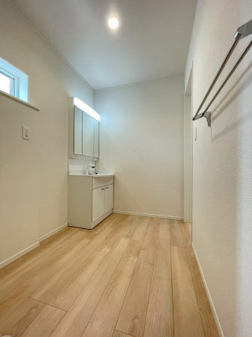 富士宮市万野原新田第29　新築戸建　全７棟　5号棟の脱衣所|現地撮影