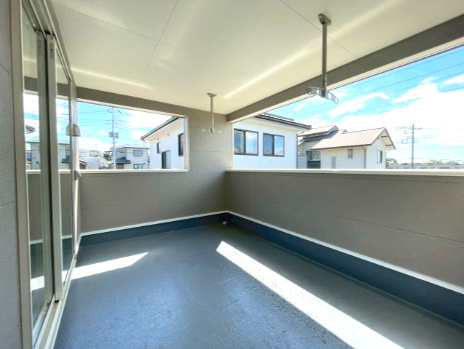 富士宮市万野原新田第29　新築戸建　全７棟　5号棟のバルコニー|現地撮影