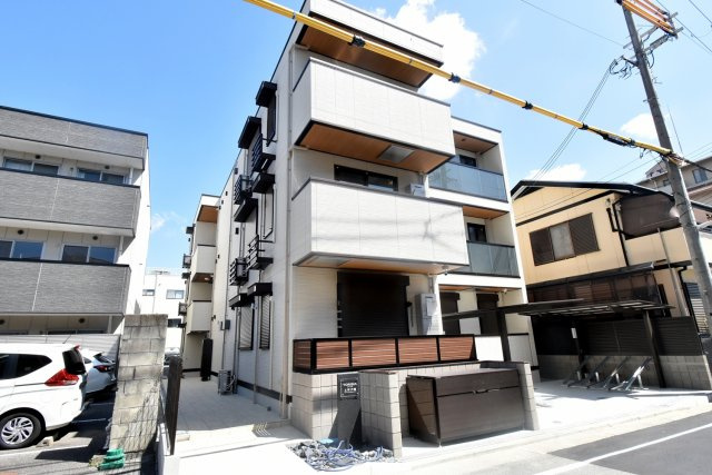 トリシア上甲子園の外観