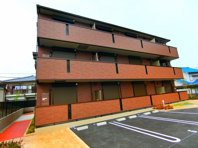 カンフリエウエストの外観