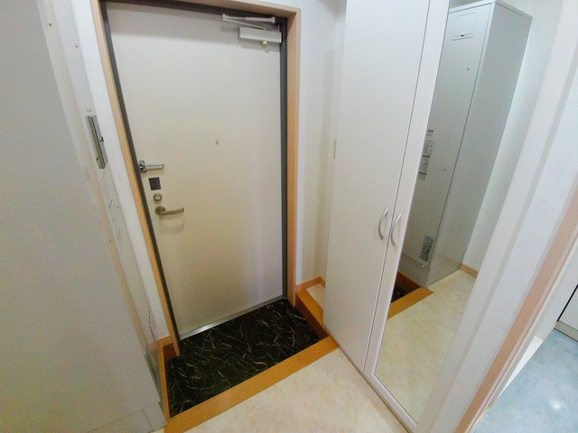 グレイスシャトー王子の玄関