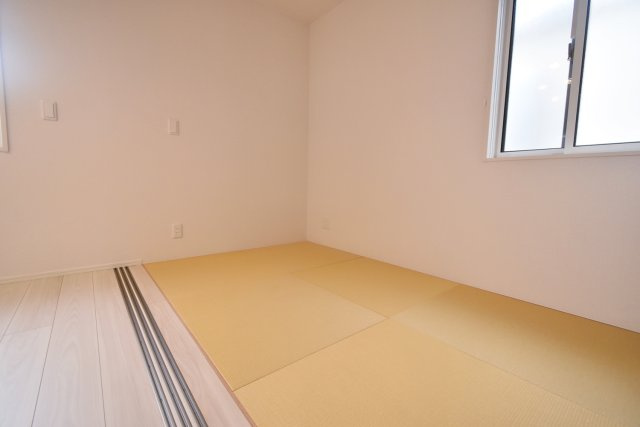 トリシア上甲子園の和室