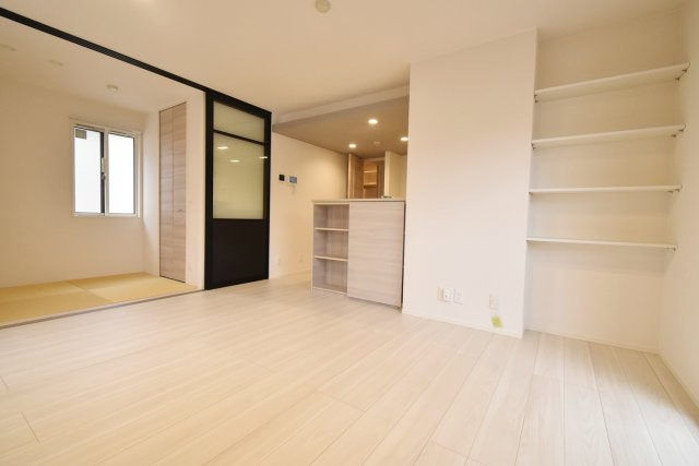 トリシア上甲子園の居間・リビング