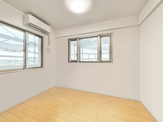 プレミスト八幡駅マスターズプレイスの洋室|７帖洋室の家具を消してみました。イメージ画像です。