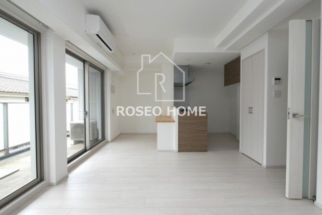 スプランディッド中之島WESTの居間・リビング|同マンション別部屋：参考写真