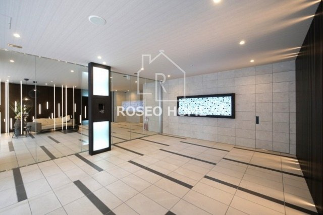 スプランディッド中之島WESTのロビー