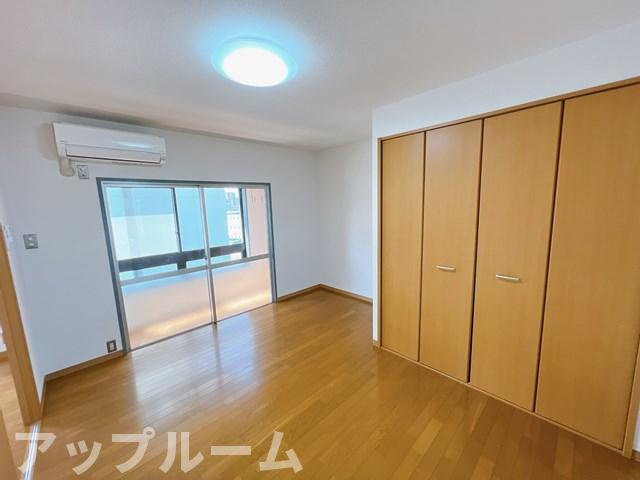 長縄マンションの居間・リビング