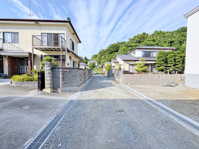 新築戸建・建売　いわき市小名浜岡小名2期　Livele Garden　全1棟の前面道路含む現地写真