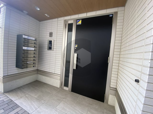 ラフィーネクローバーのエントランス