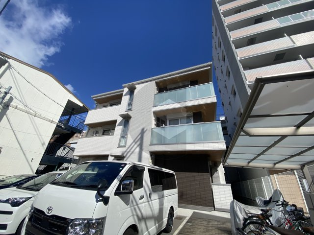 ラフィーネクローバーの外観