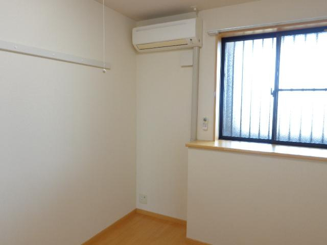 メゾンアイリスの寝室|洋室