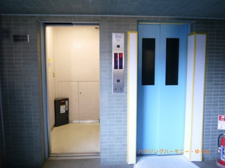 【その他共用部分】 | エレベーター完備のため荷物が多くなっても安心。