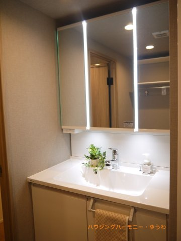 【独立洗面台】 | パーク・エステート上板橋 | 独立洗面台で身支度をすべて済ませてしまいましょう