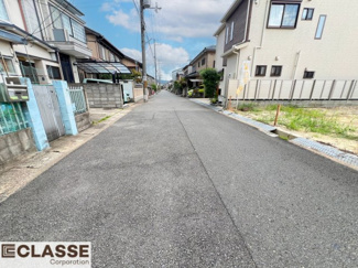 【前面道路含む現地写真】 | 城陽市久世里ノ西　3区画3号地　売土地　建築条件付き