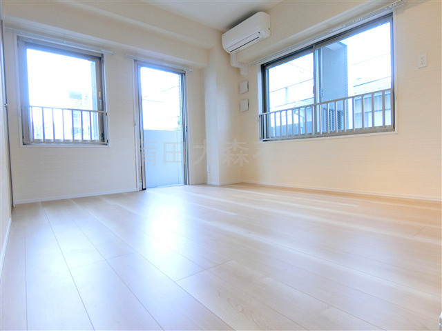 VER　FLAT(ベールフラット)の居間・リビング