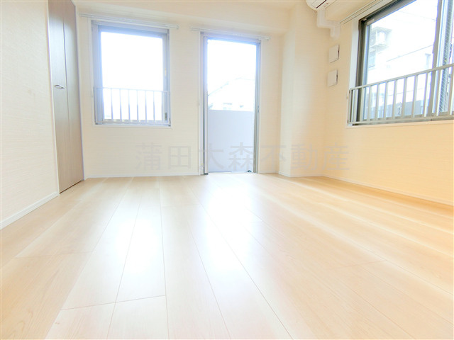 VER　FLAT(ベールフラット)の居間・リビング