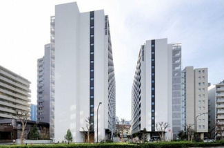 【外観】 | 鉄筋コンクリート造のがっちりとした建物。