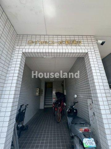 和歌山市新通５丁目の賃貸マンションのエントランス