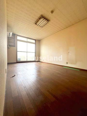 和歌山市新通５丁目の賃貸マンションの居間・リビング