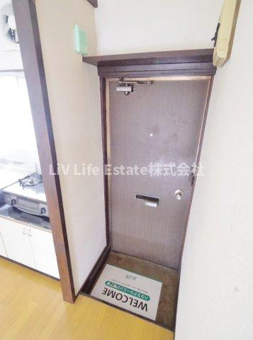 高丸コーポの玄関