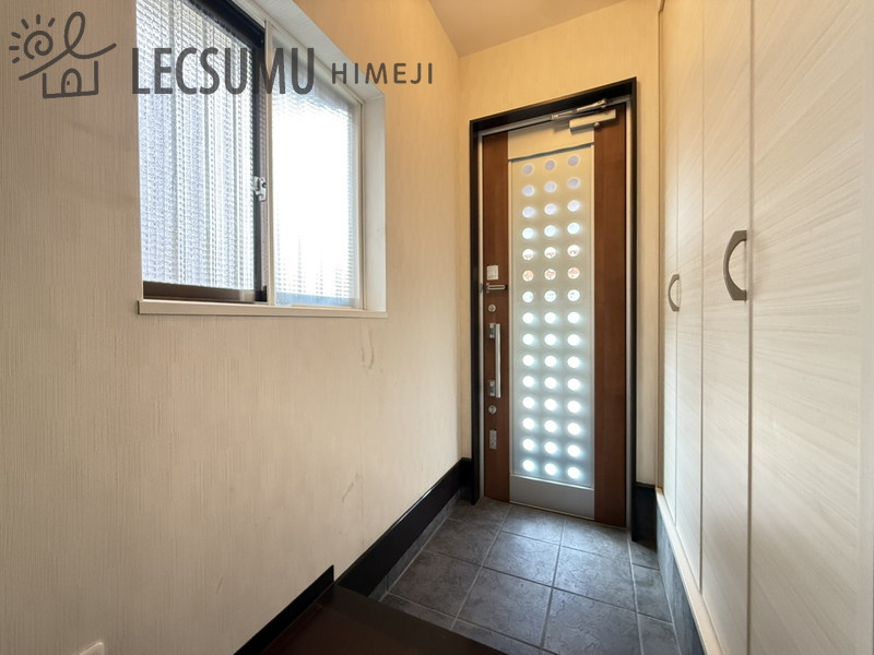 姫路市広畑区高浜町４丁目／中古戸建の玄関