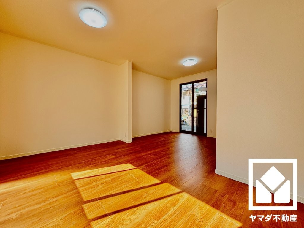 八幡市八幡吉原の居間・リビング