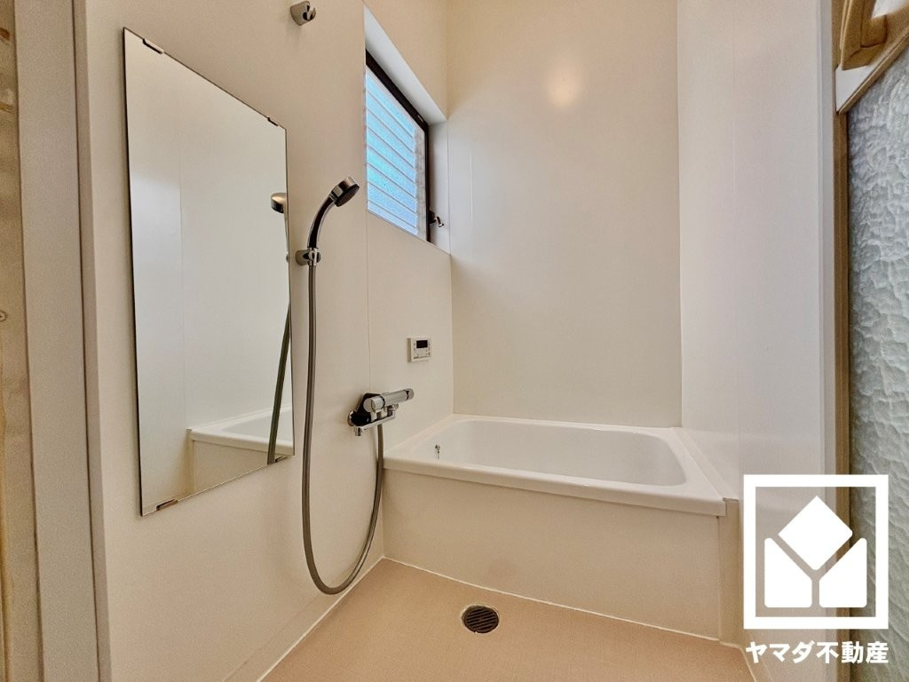 八幡市八幡吉原の浴室