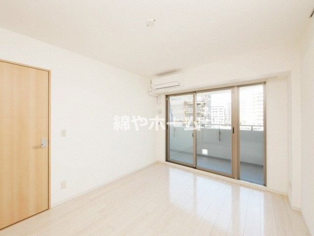 ロイヤルパークスなんばの洋室|ゆったりした洋室です