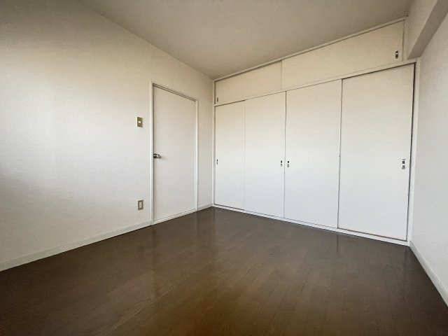 ドミール藤治の居間・リビング