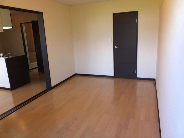 レオネクストエスポワールの居間・リビング