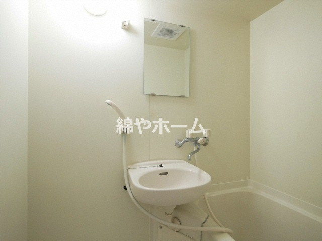 サンビレッジの洗面所|コンパクトで使いやすい洗面所