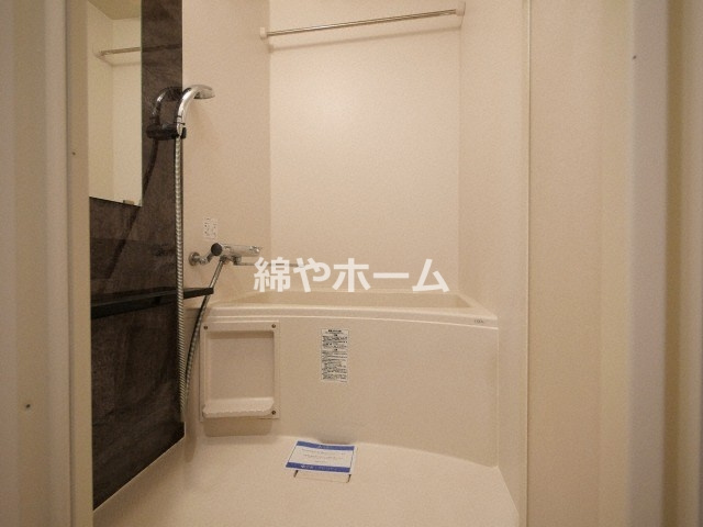 エスリード難波ステーションゲート　ノーステラスの浴室|きれいなお風呂です