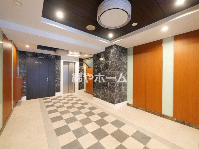 エスリード難波ステーションゲート　ノーステラスのロビー|清潔なロビーです