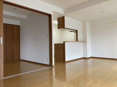 レセーナ姪浜の居間・リビング