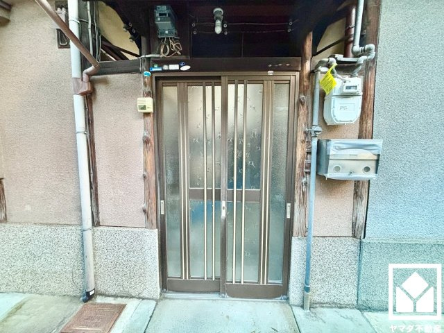 伏見区深草稲荷鳥居前町の玄関