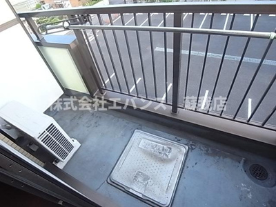 【バルコニー】 | 南町シティマンション | 暖かな日差しのふりそそぐバルコニー